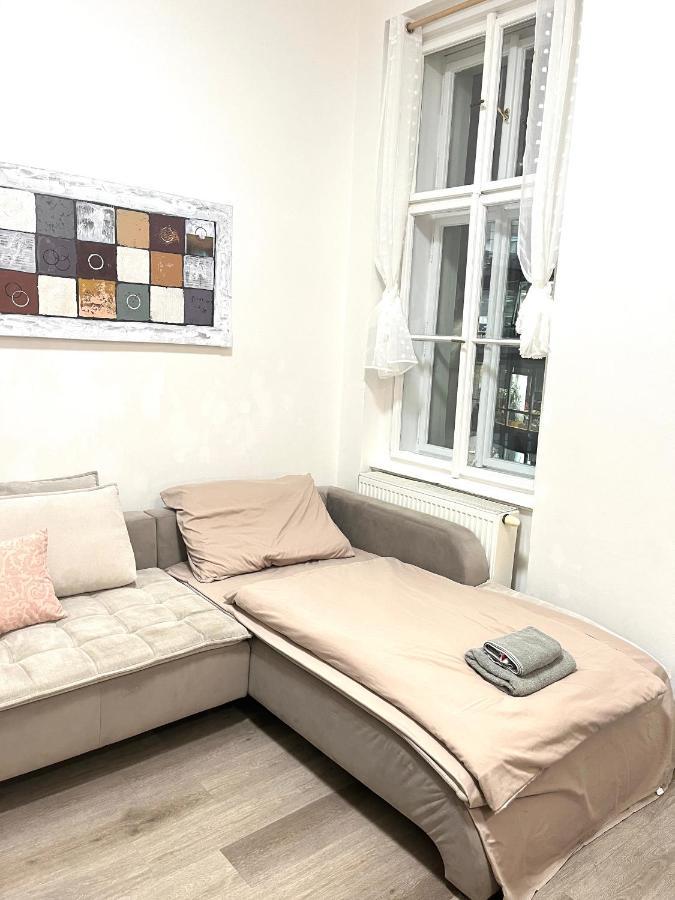 Appartement Spacious 2bdr With Free Parking In Wenceslas Square