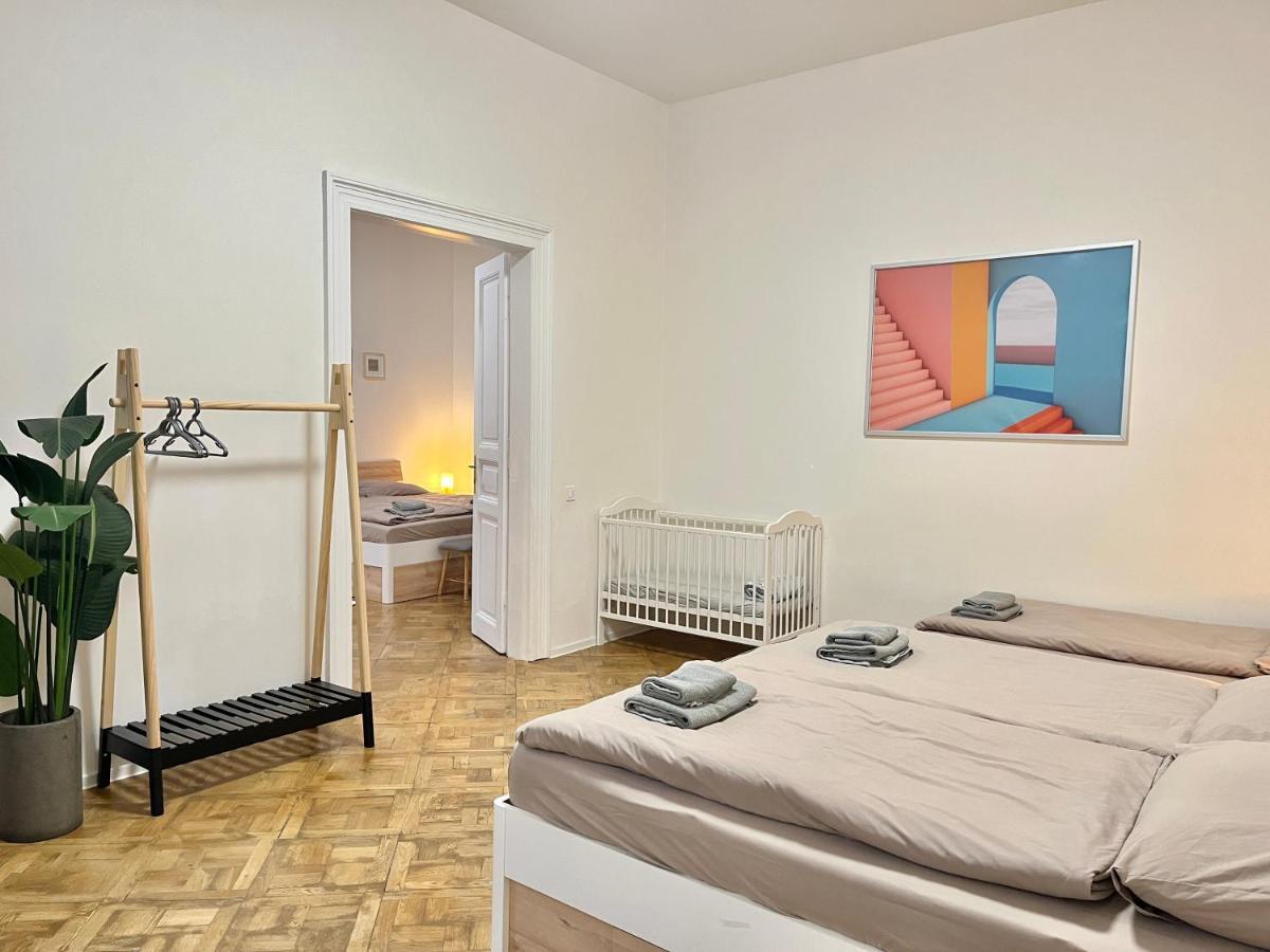 Spacious 2bdr With Free Parking In Wenceslas Square Appartement Prague